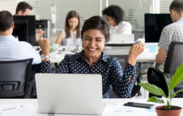 8 Steps To Build A Successful Employee Recognition Program