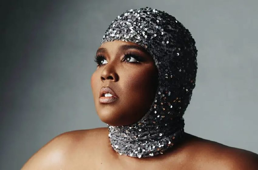  Lizzo Takes the World by Storm with Her Upcoming World Tour