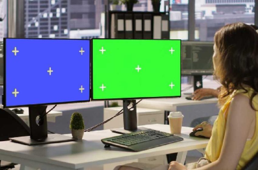 Setup Multiple Monitors in Windows 10